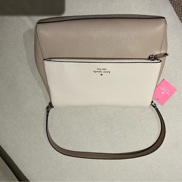 Kate spade flap medium size bag. - Picture 3 of 3